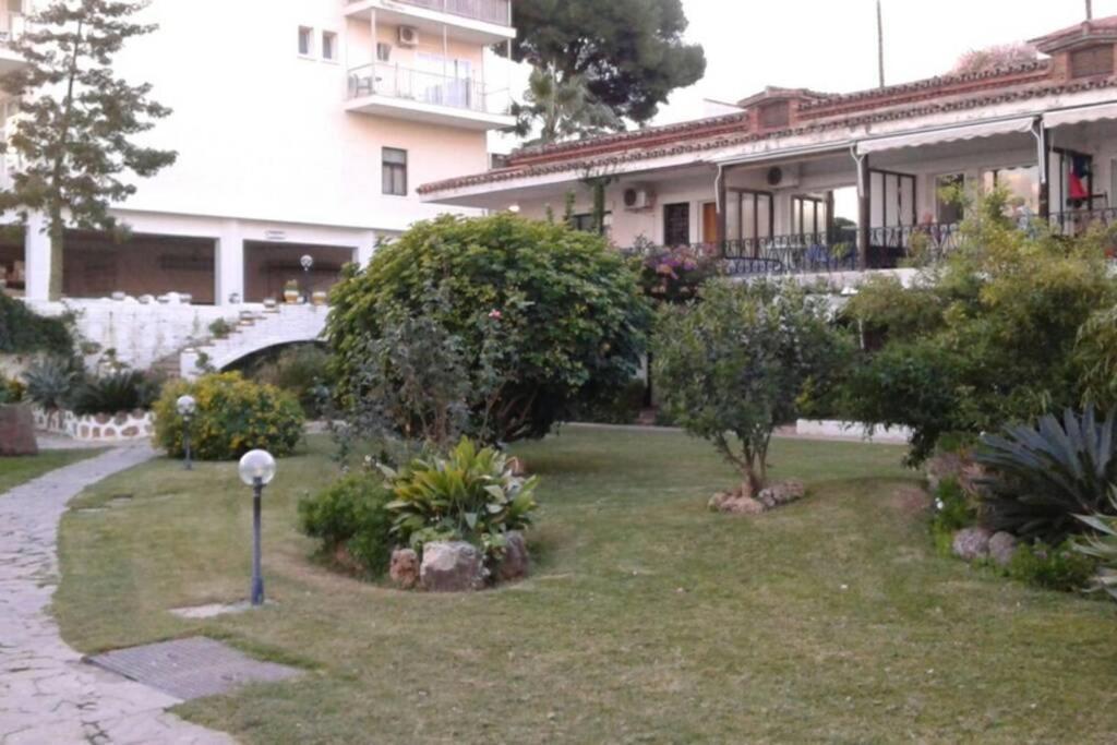 Carihuela Park Palace Studio Torremolinos Buitenkant foto